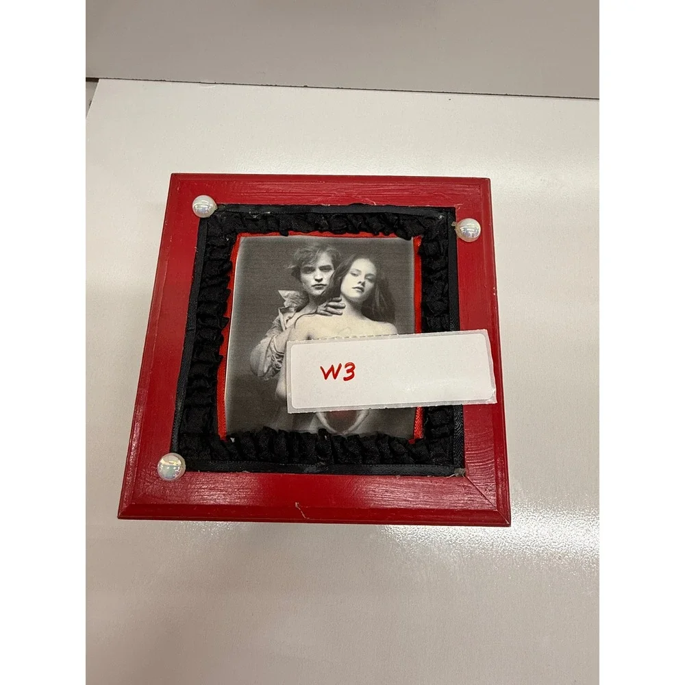 Twilight Saga Edward Bella Wooden Jewelry Trinket Box Red Black Gothic Decor 6x6
